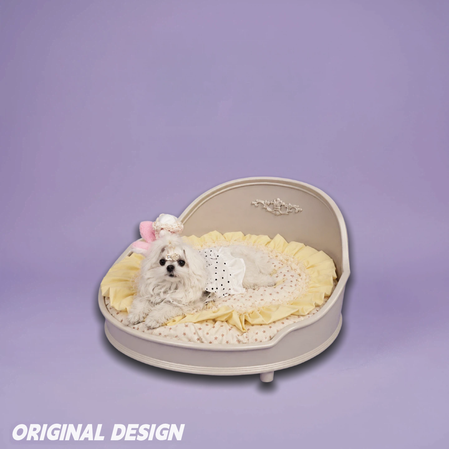 The Versailles Pet Lounge Bed for Dogs & Cats