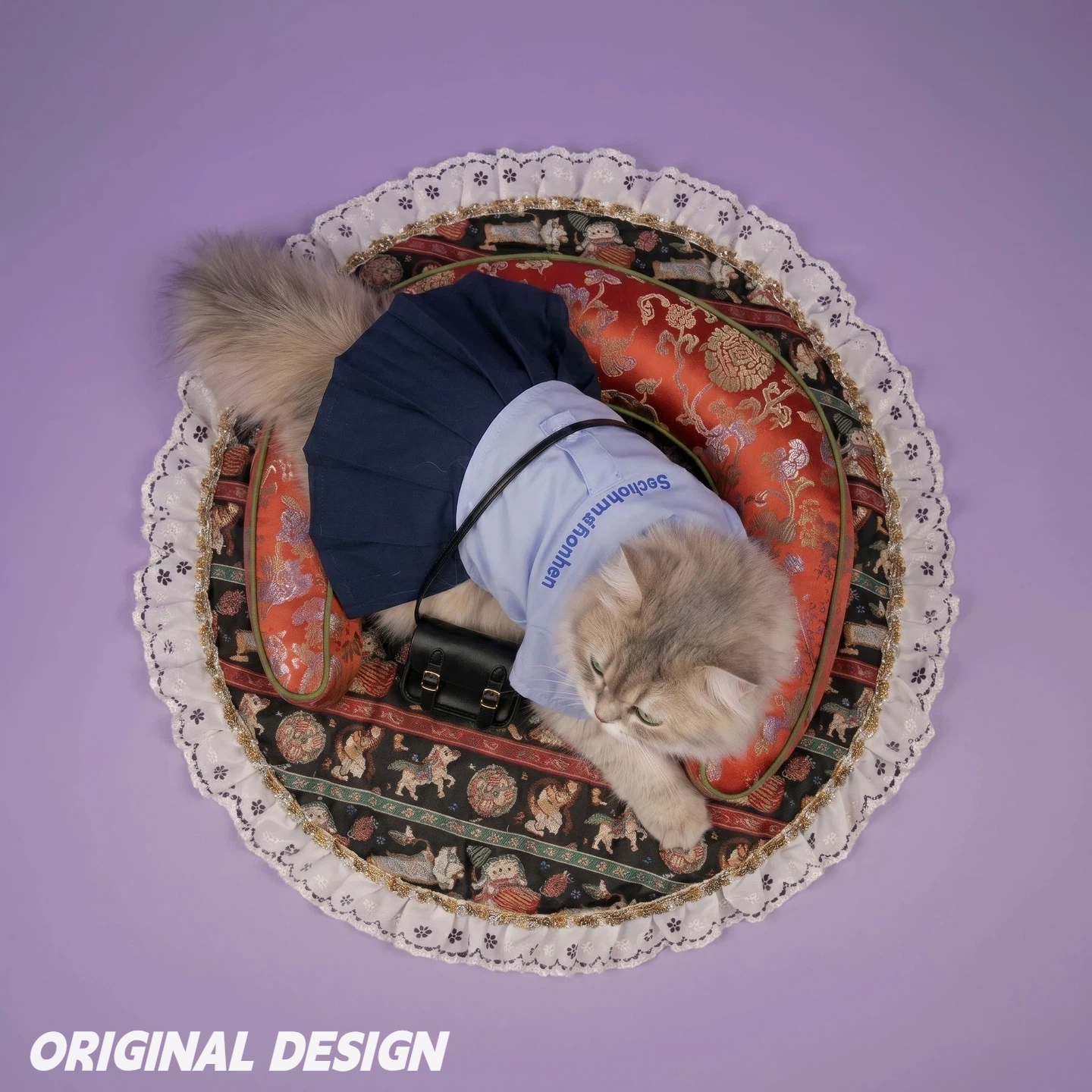 Crescent Pet Lounge Bed | PET ARTIST